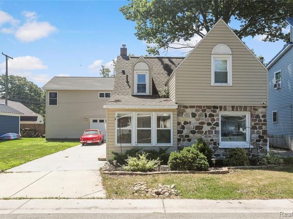 3051 Elmwood Drive, Fort Gratiot Twp, MI 48059