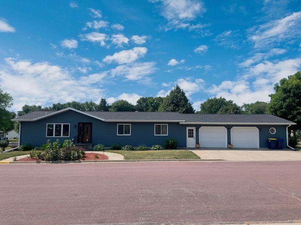 401 Wilson Street W, Springfield, MN 56087