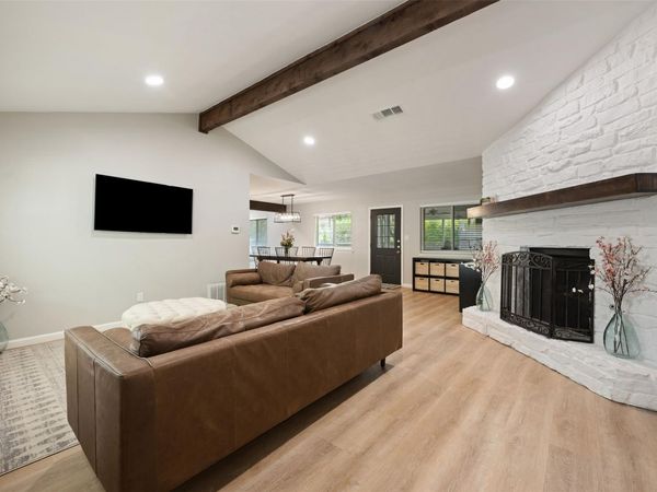 6105 Sun Vista DR, Austin, TX 78749
