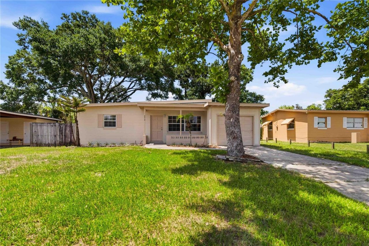 6018 W Livingston Street, Orlando, FL 32835 Main Photo