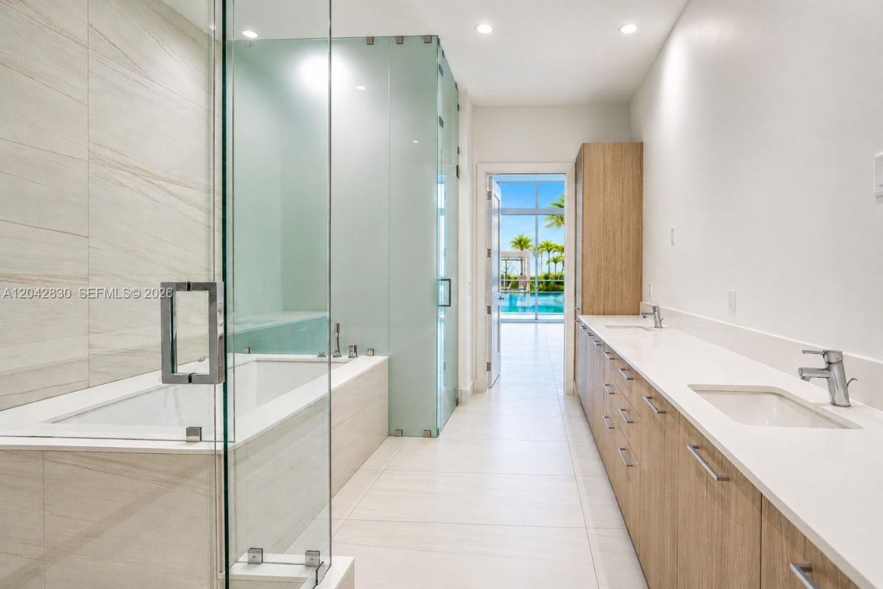 153 N Seabreeze Blvd, Unit 401, Fort Lauderdale, FL 33304 Photo