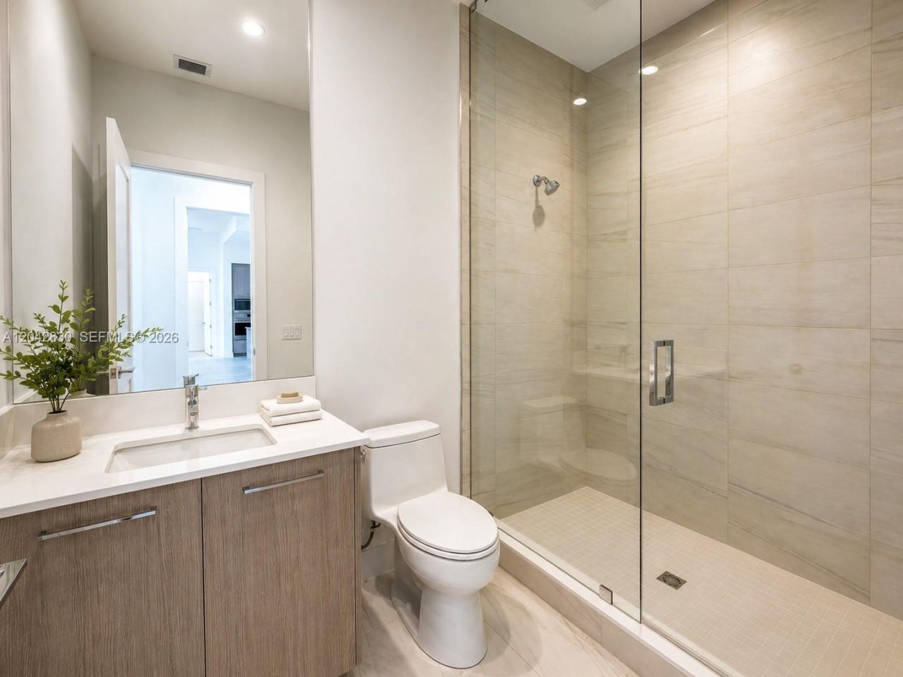 153 N Seabreeze Blvd, Unit 401, Fort Lauderdale, FL 33304 Photo