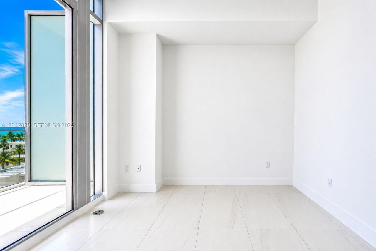 153 N Seabreeze Blvd, Unit 401, Fort Lauderdale, FL 33304 Photo