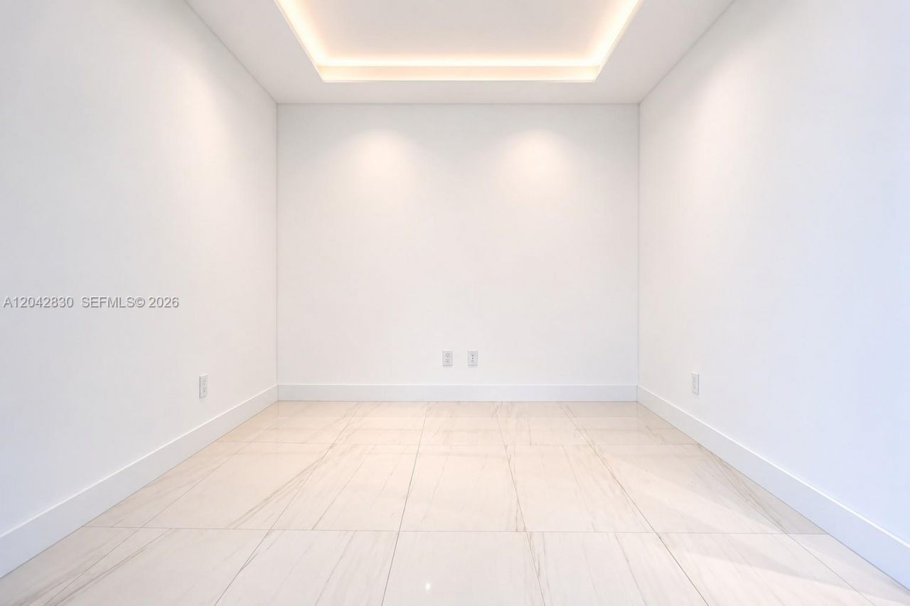 153 N Seabreeze Blvd, Unit 401, Fort Lauderdale, FL 33304 Photo