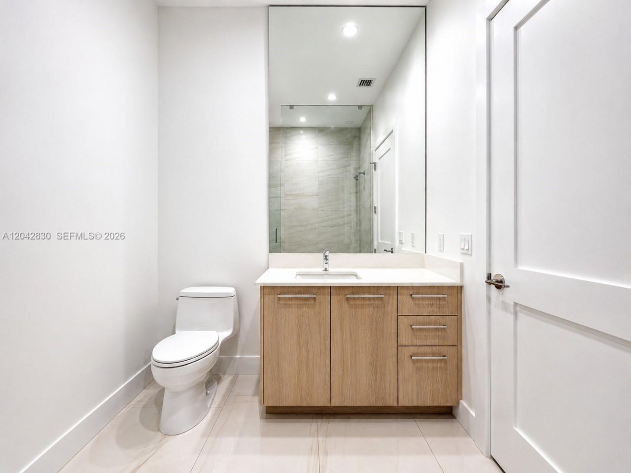153 N Seabreeze Blvd, Unit 401, Fort Lauderdale, FL 33304 Photo