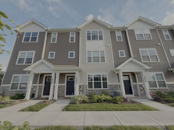 1442 Yosemite Way , Pingree Grove, IL 60140