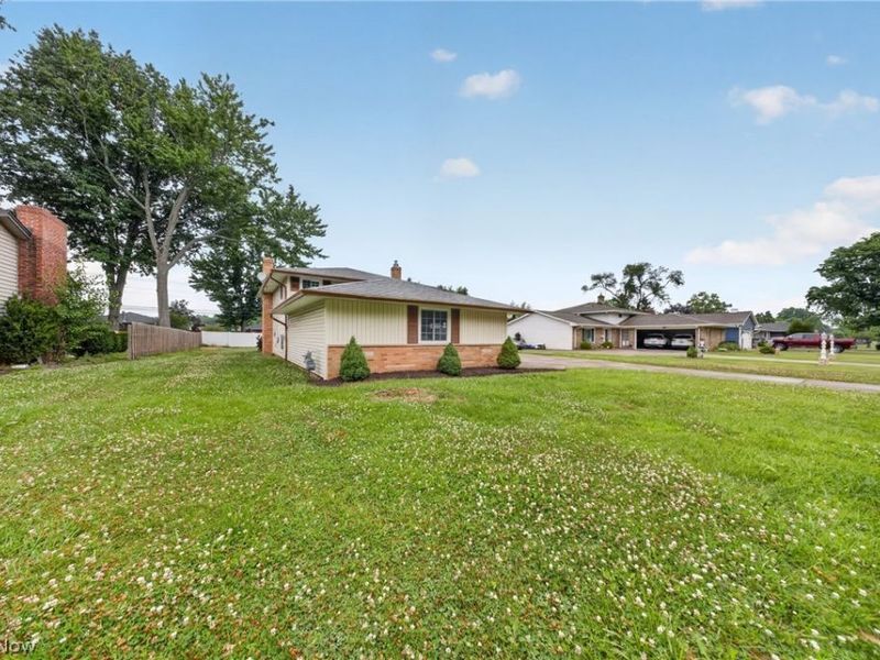13986 Cherokee Trail, Middleburg Heights, OH 44130 Photo 3
