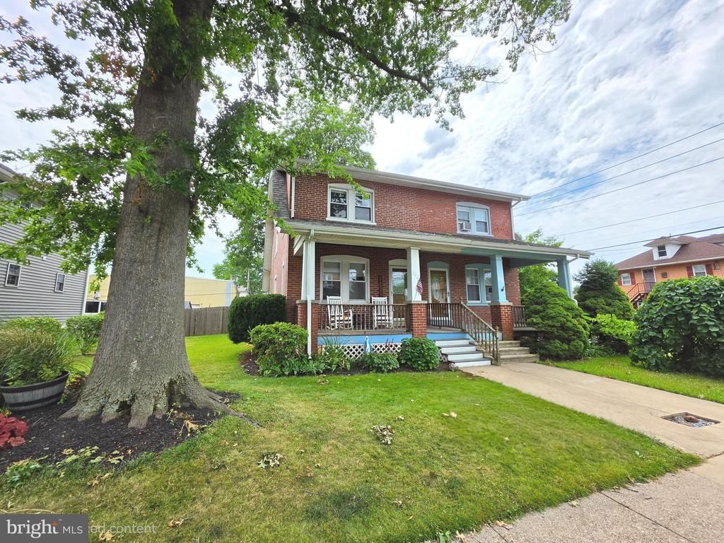 742 W THIRD STREET , LANSDALE, PA 19446