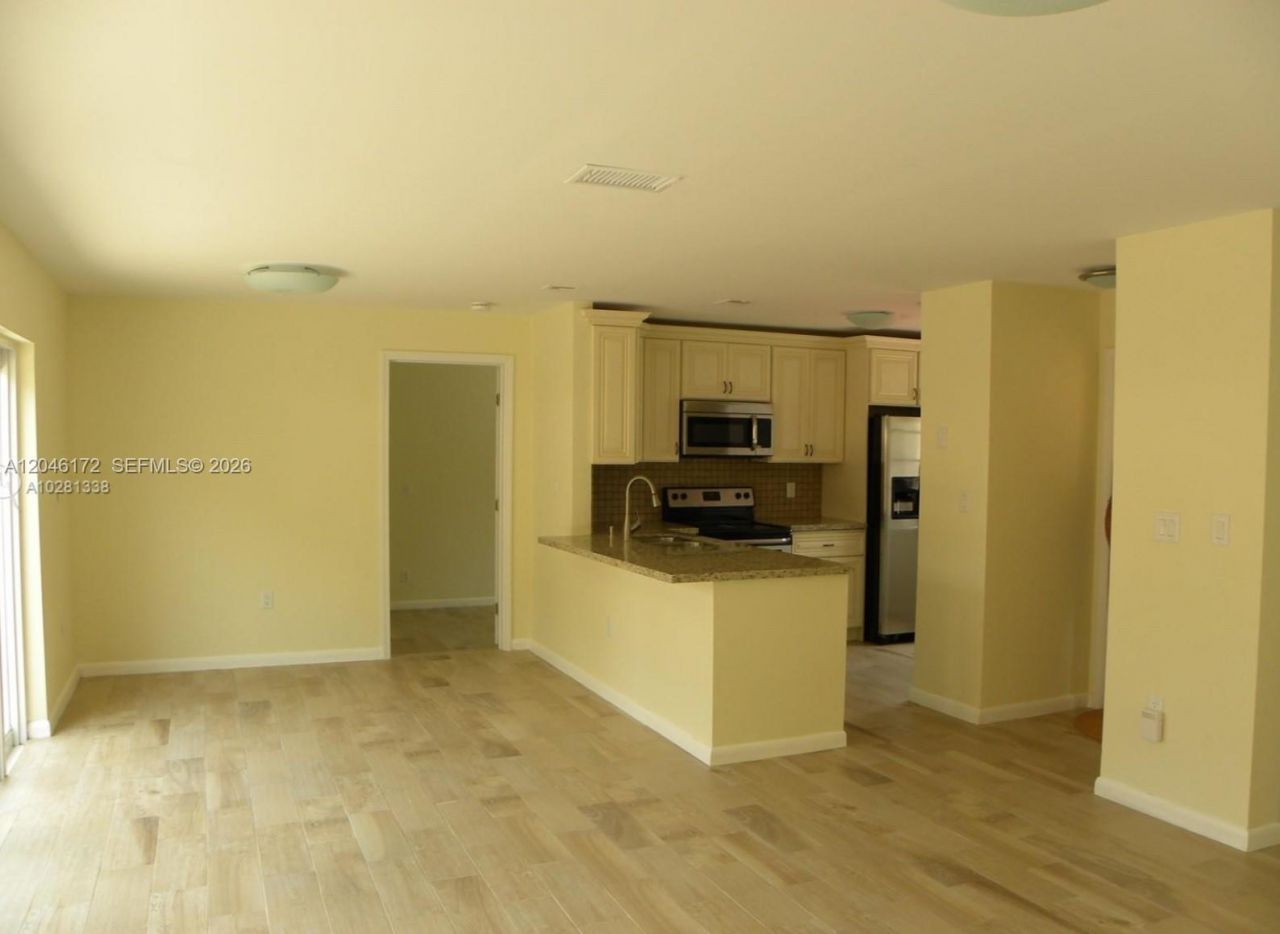 14742 SW 92nd St Rd , Unit -, Miami, FL 33196 Photo