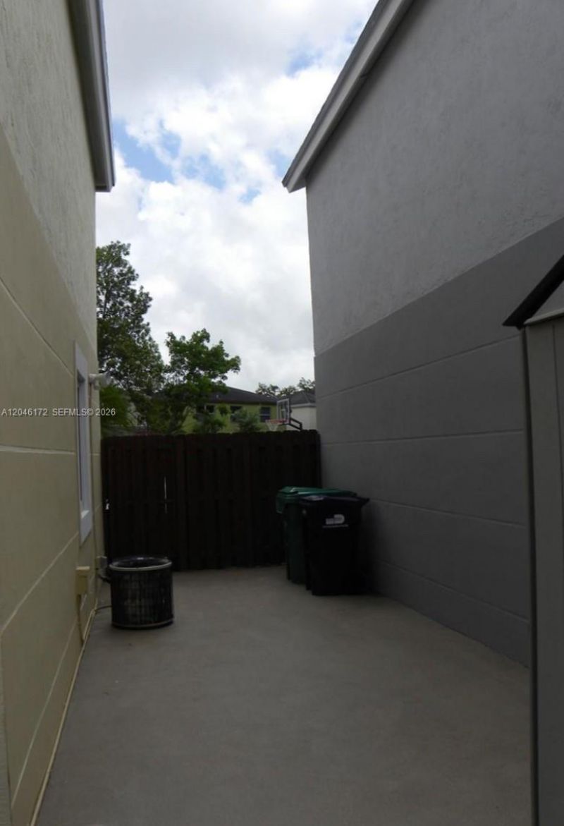 14742 SW 92nd St Rd , Unit -, Miami, FL 33196 Photo