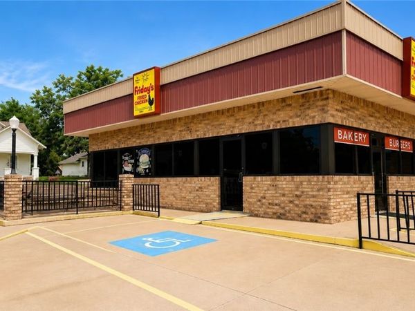 122 E 5th Street , Shiner, TX 77984