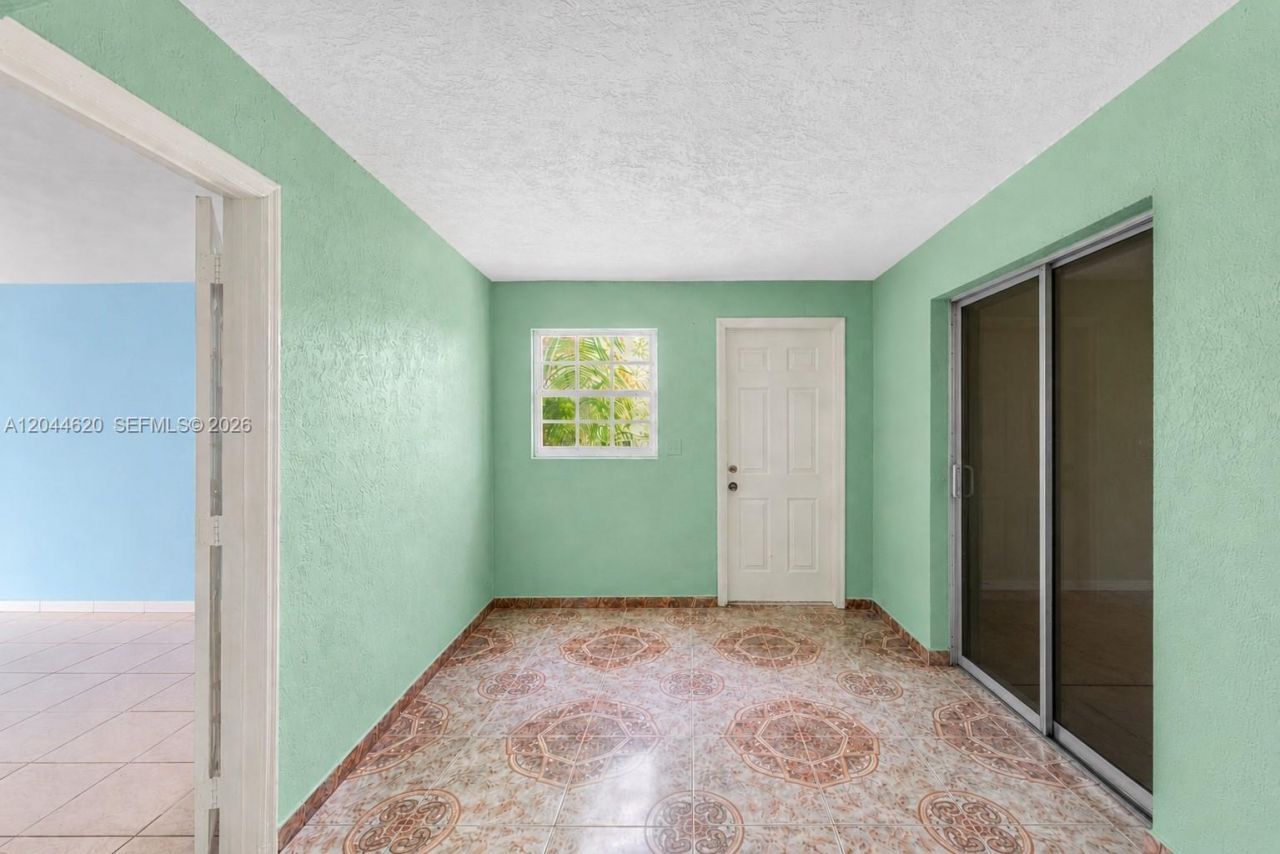 1157 NW 45th Ter, Lauderhill, FL 33313 Photo