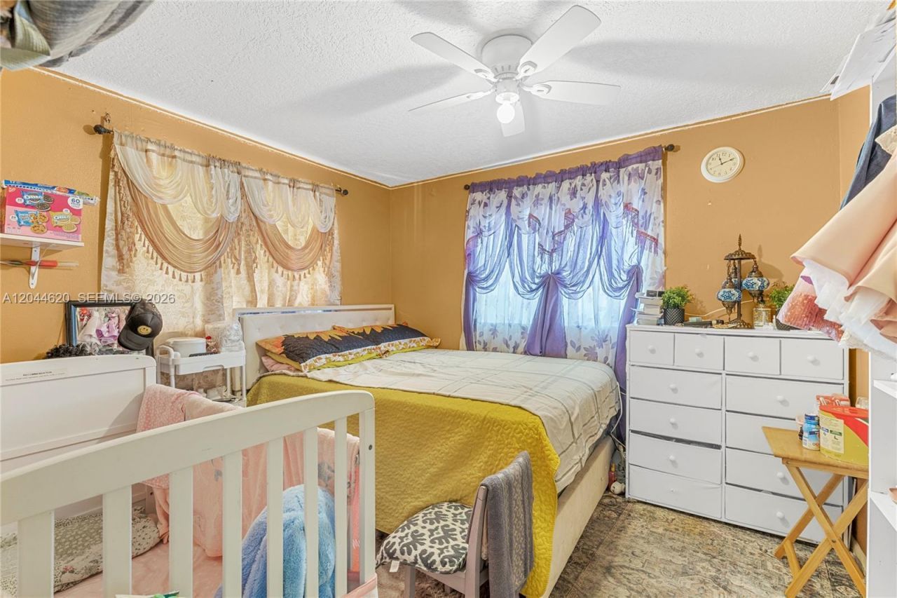 1157 NW 45th Ter, Lauderhill, FL 33313 Photo