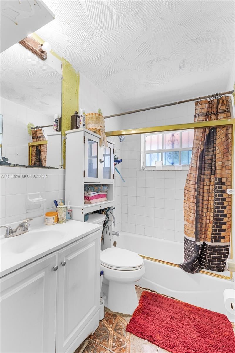 1157 NW 45th Ter, Lauderhill, FL 33313 Photo
