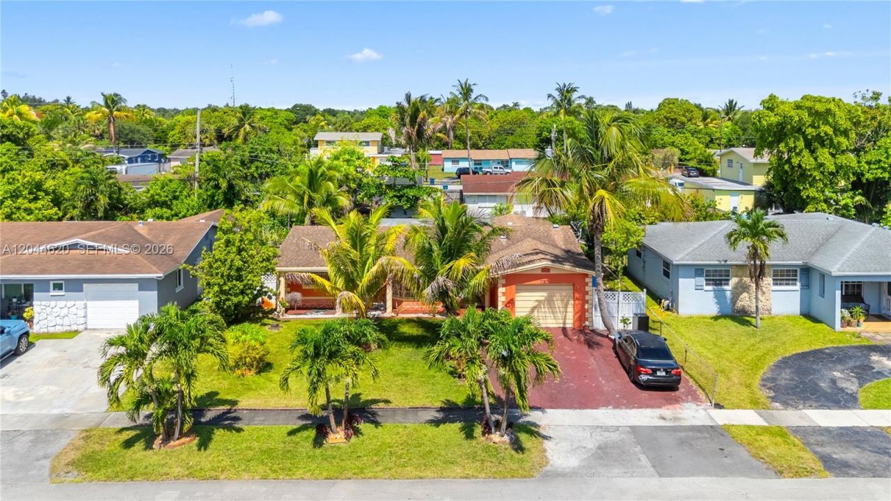 1157 NW 45th Ter, Lauderhill, FL 33313 Photo