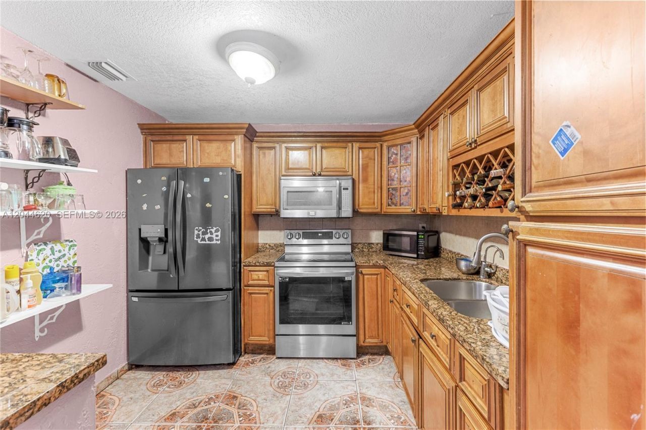 1157 NW 45th Ter, Lauderhill, FL 33313 Photo