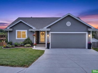 105 Maplewood Circle, Glenwood, IA 51534