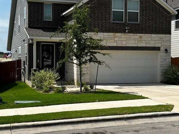 221 Travis LN, Liberty Hill, TX 78642