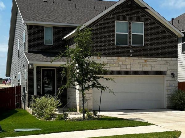221 Travis LN, Liberty Hill, TX 78642