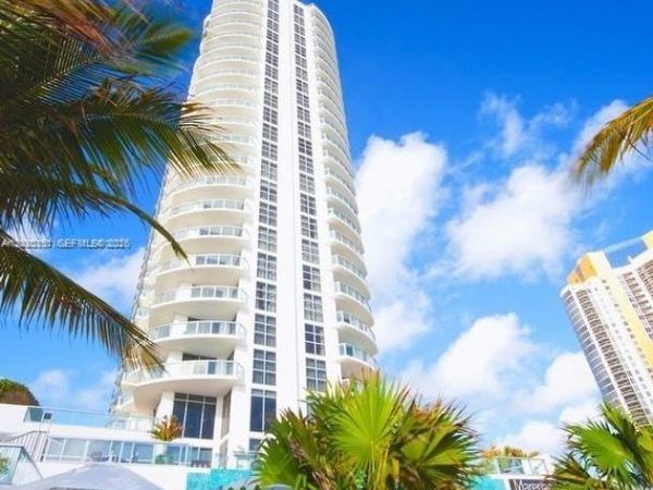 18683 Collins Ave , Unit 607, Sunny Isles Beach, FL 33160