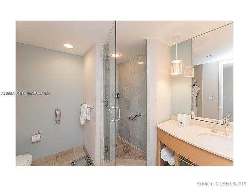 18683 Collins Ave , Unit 607, Sunny Isles Beach, FL 33160 Photo
