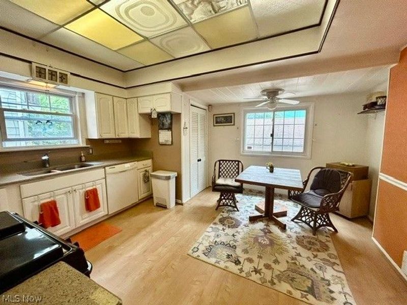 9902 Adams Avenue, Cleveland, OH 44108 Photo 12