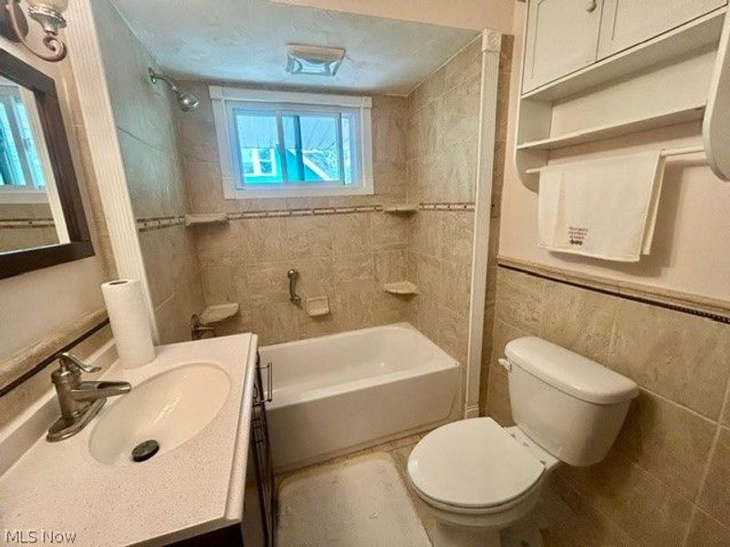 9902 Adams Avenue, Cleveland, OH 44108 Photo 17