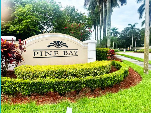 5449 NW 90th Avenue, Sunrise, FL 33351