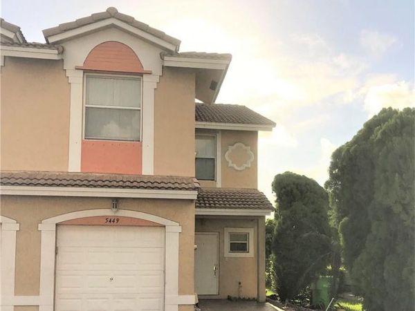 5449 NW 90th Avenue, Sunrise, FL 33351