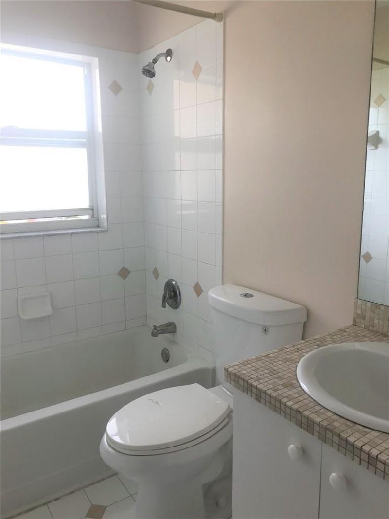 5449 NW 90th Avenue, Sunrise, FL 33351 Photo