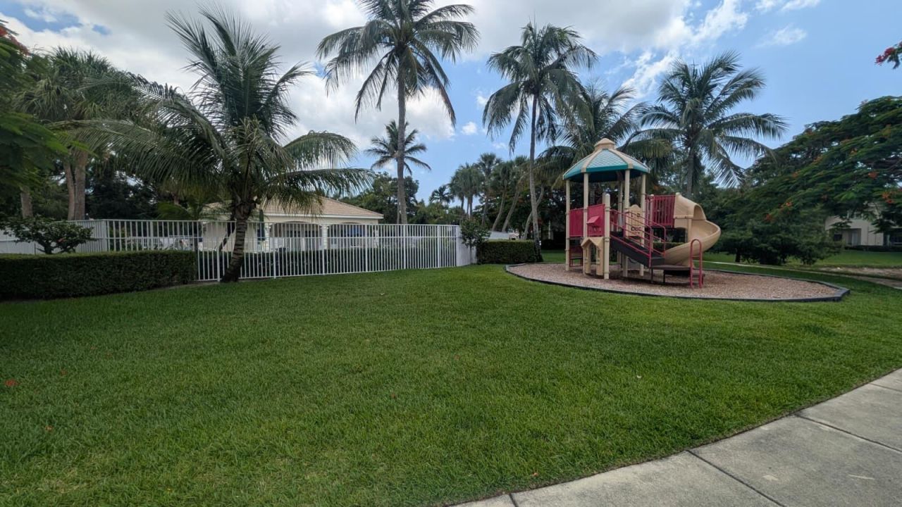 4715 Palmbrooke Circle, West Palm Beach, FL 33417 Photo