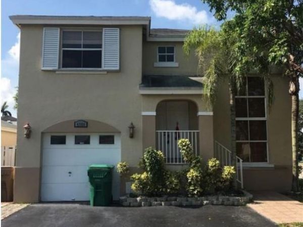 4350 SW 72nd Terrace SW, Davie, FL 33314