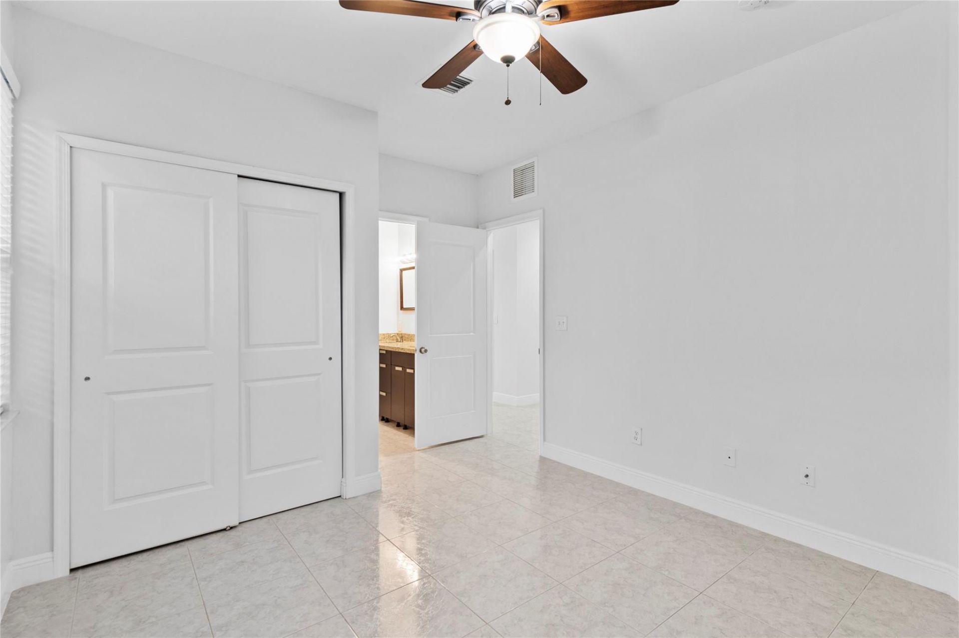 316 SW 16th Street, Unit B, Fort Lauderdale, FL 33315 Photo