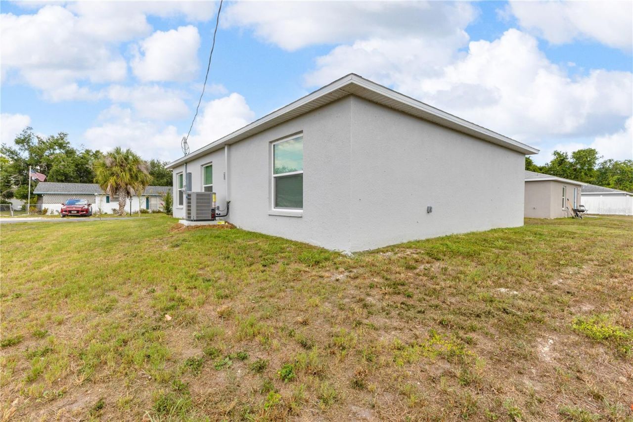 5310 22nd Street Court E, Bradenton, FL 34203 Photo