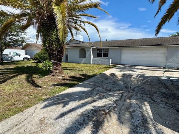 7304 EMBASSY BOULEVARD , PORT RICHEY, FL 34668