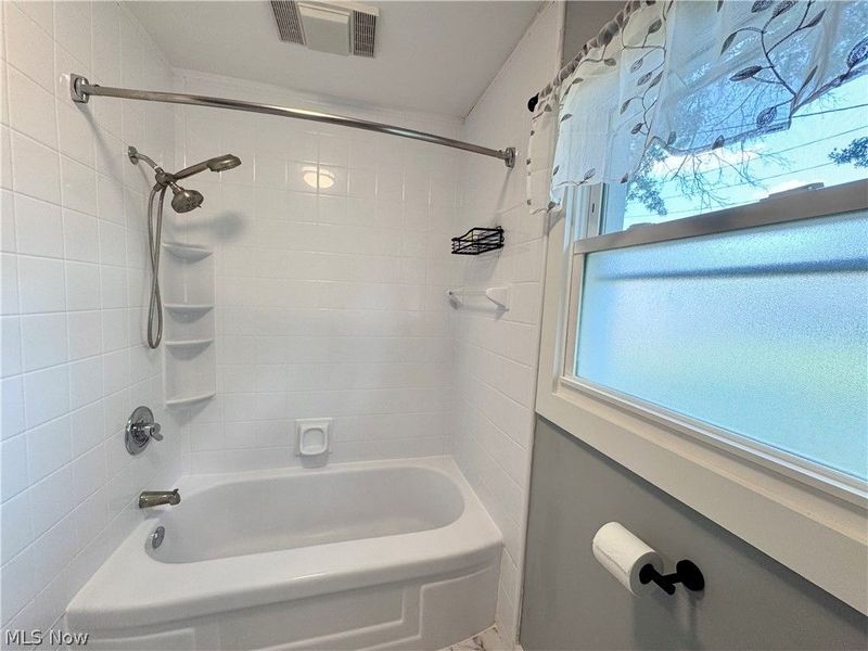 1723 Lander Road, Mayfield Heights, OH 44124 Photo 21