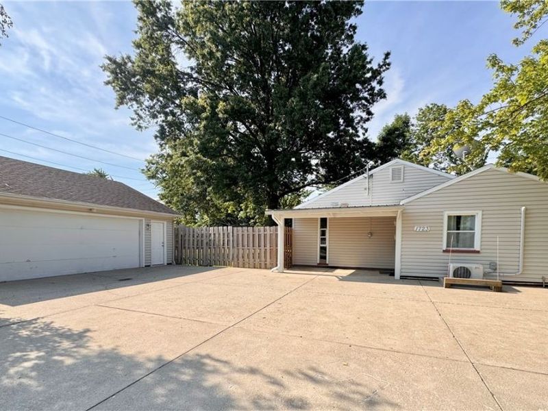 1723 Lander Road, Mayfield Heights, OH 44124 Photo 3