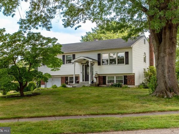 494 OVERLOOK DRIVE, WARMINSTER, PA 18974