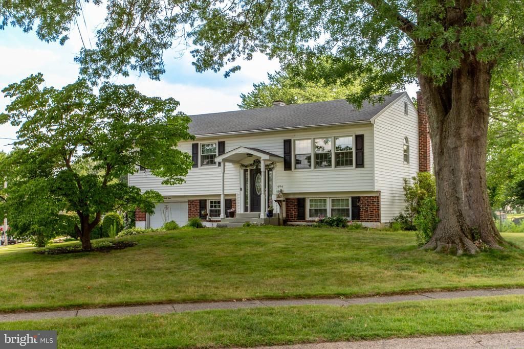 494 OVERLOOK DRIVE , WARMINSTER, PA 18974