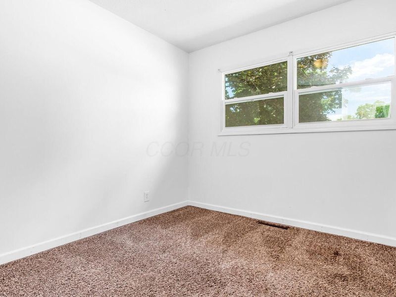 525 W Shields Street, Newark, OH 43055 Photo 18