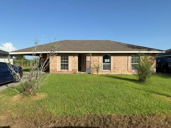 113 GREENBRIAR Street, Belle Rose, LA 70341