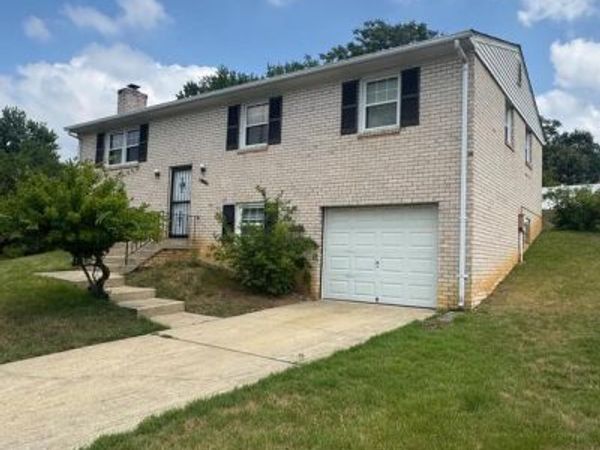 5204 LARWIN COURT, TEMPLE HILLS, MD 20748