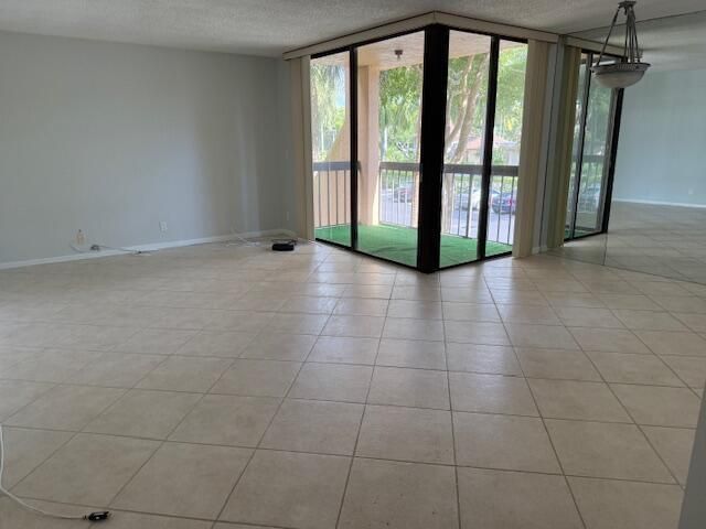 500 Egret Circle, Unit 8211, Delray Beach, FL 33444 Photo