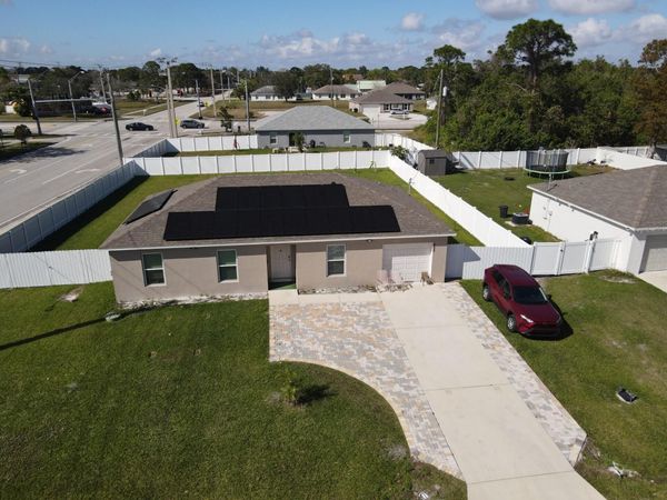 402 NE Mainsail Street, Port St. Lucie, FL 34983