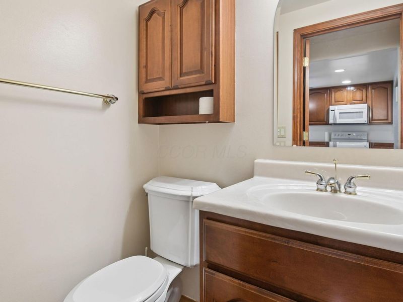 2570 Niantic Drive, Columbus, OH 43224 Photo 13