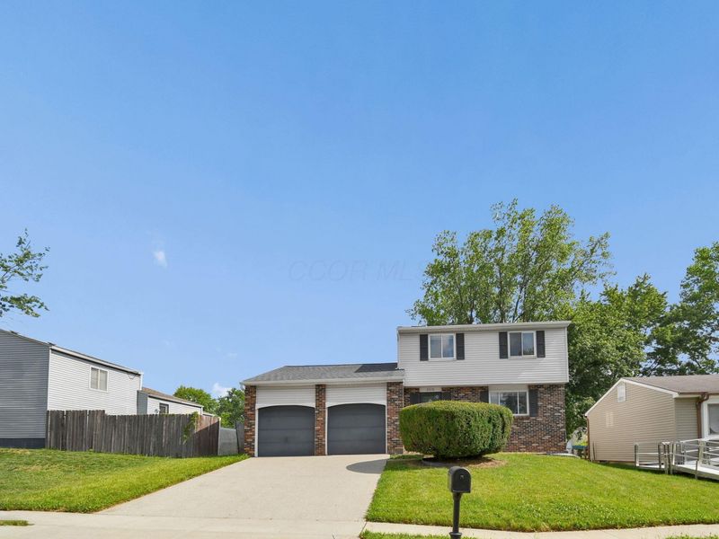 2570 Niantic Drive, Columbus, OH 43224 Photo 2