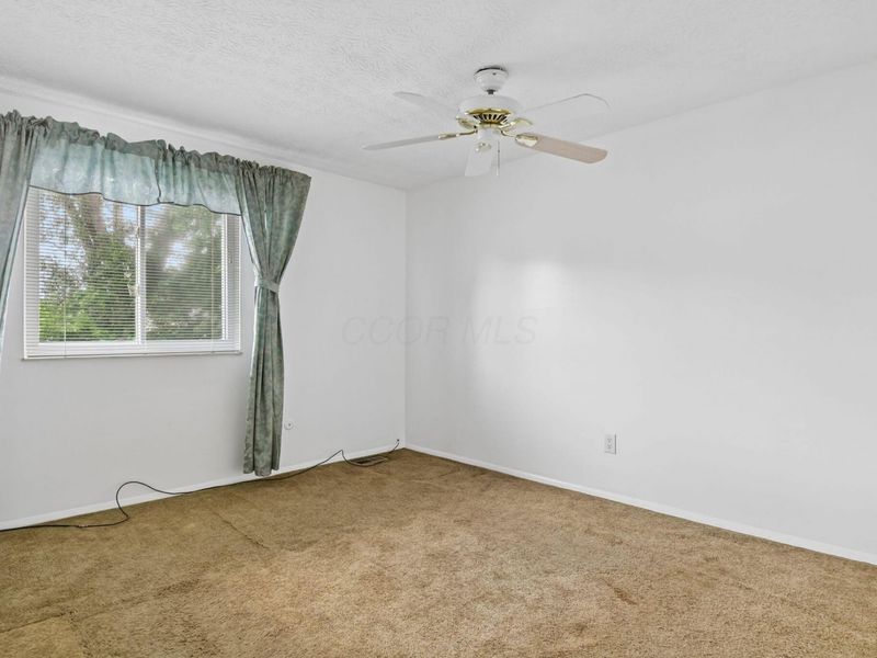 2570 Niantic Drive, Columbus, OH 43224 Photo 23