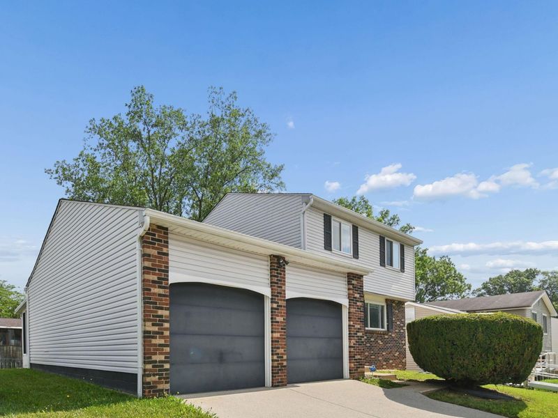 2570 Niantic Drive, Columbus, OH 43224 Photo 3
