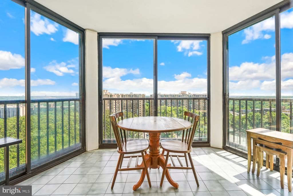 5901 Mount Eagle Drive, Unit 1216, Alexandria, VA 22303 Main Photo