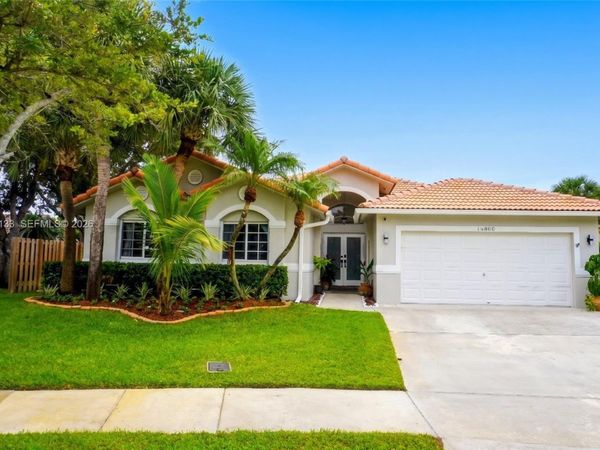 16850 Crestview Ln , Weston, FL 33326
